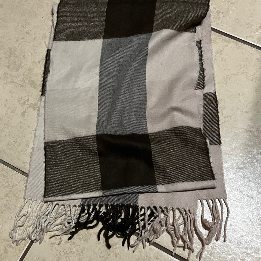 Plaid Fringe Scarf in Black and Gray